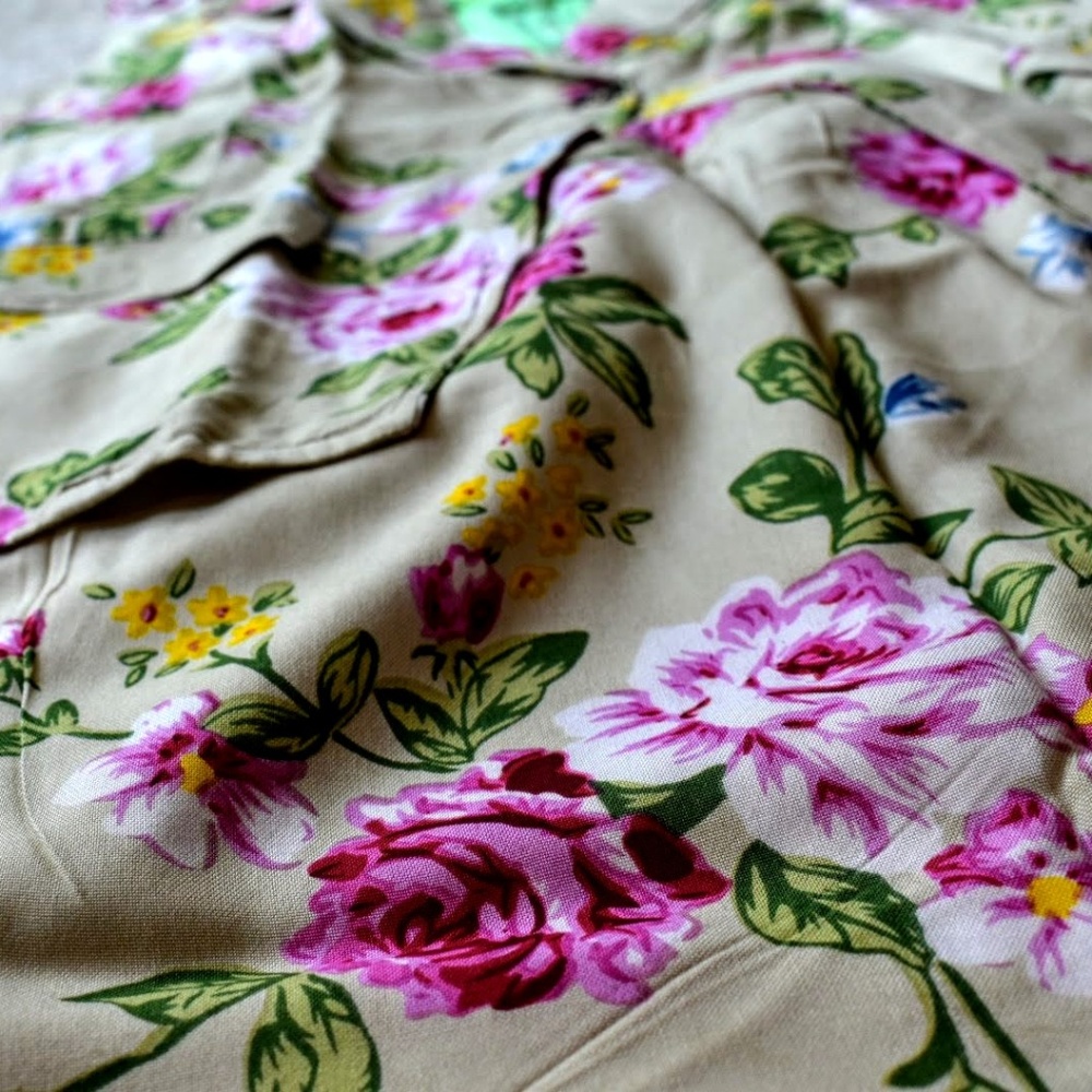 Soft cotton sleeveless jacket n skirt -2 piece set